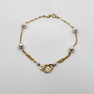 Pearl Station Bracelet with Interlocking Circle Charm – 14KT Gold