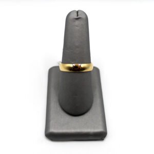 Men’s Brushed Accent Band – 10KT Gold – Size 9 3/4